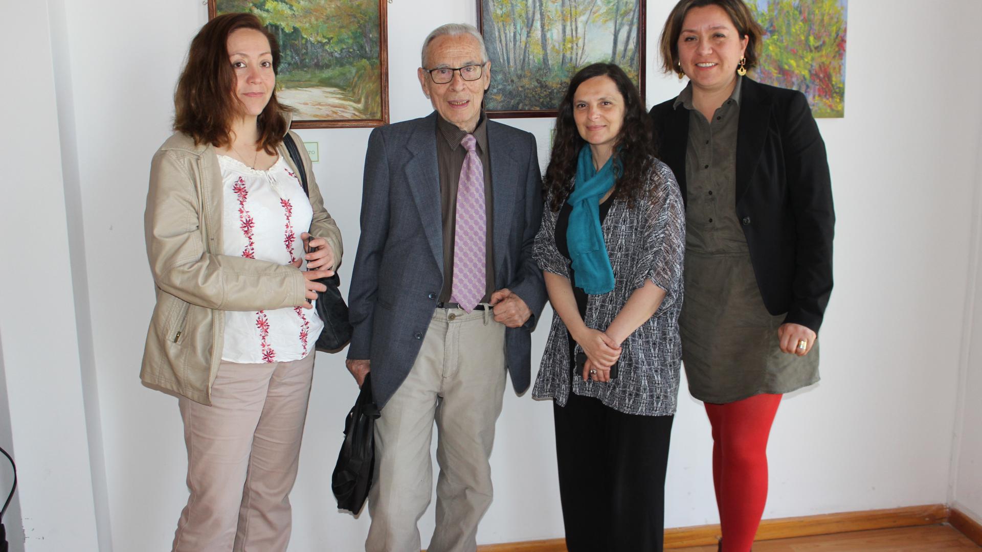 A los extremos, Marjorie Saavedra y Bárbara Montecinos del Museo Histórico Presidente Gabriel González Videla. Al centro, el pintor Guillermo Rivera y la directora del Museo del Limarí, Gabriela Carmona.