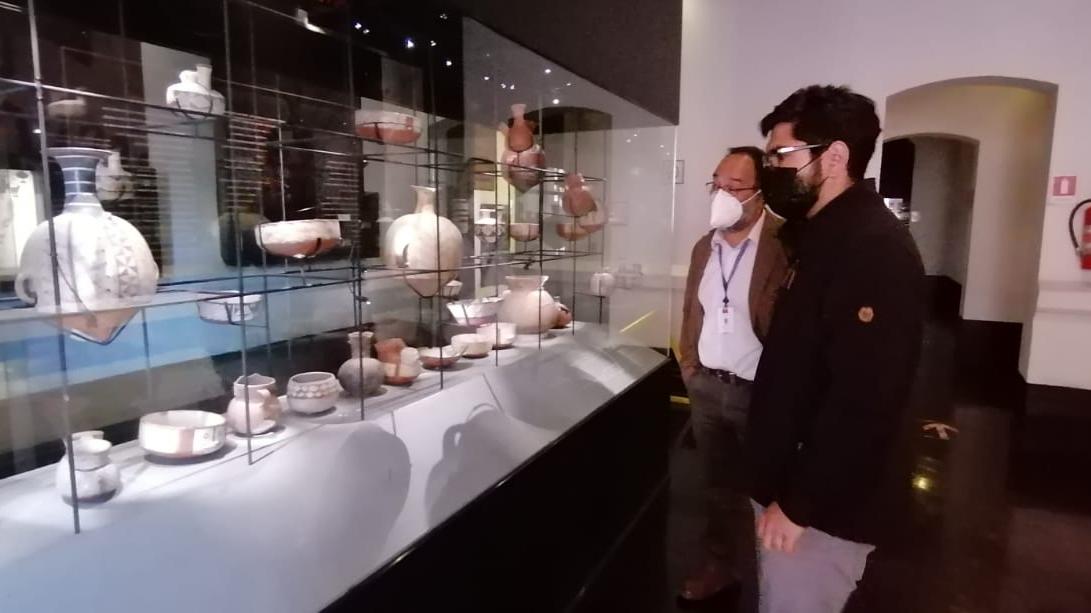 El director del museo junto al Delegado Presidencial del Limarí (en primer plano)