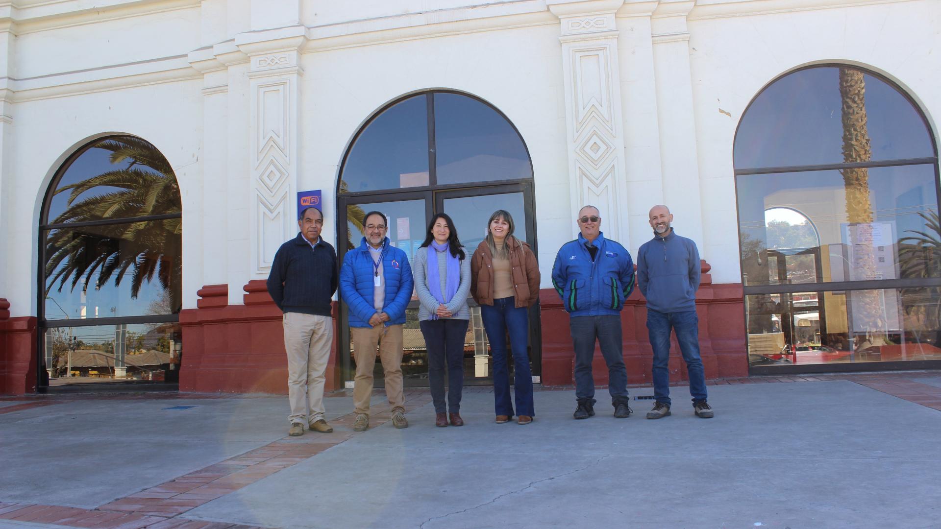 Francisca Contreras, en tercer lugar de izquierda a derecha.