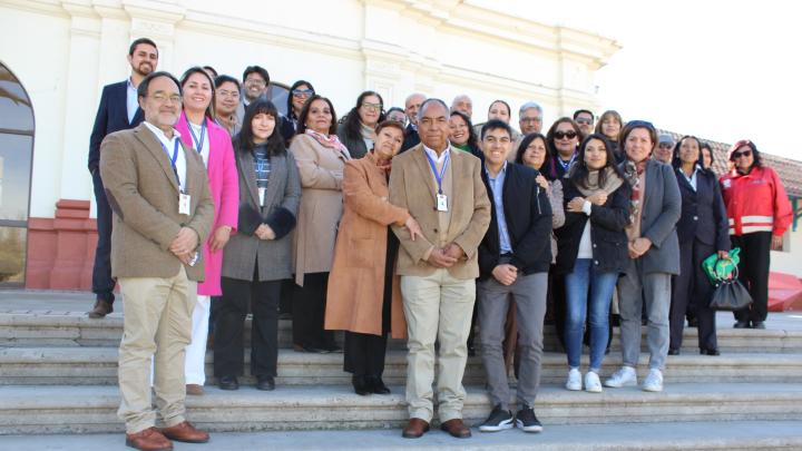 Raúl junto a los invitados a su ceremonia de despedida