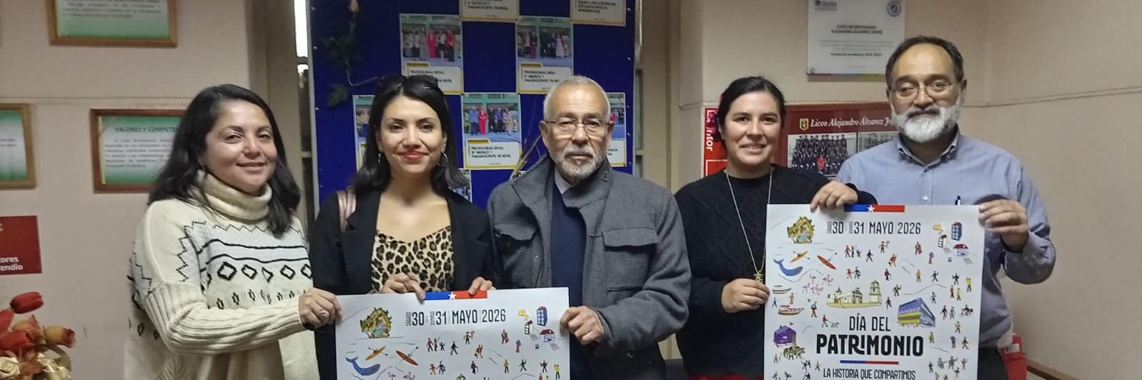 Las autoridades del establecimiento junto al equipo del museo