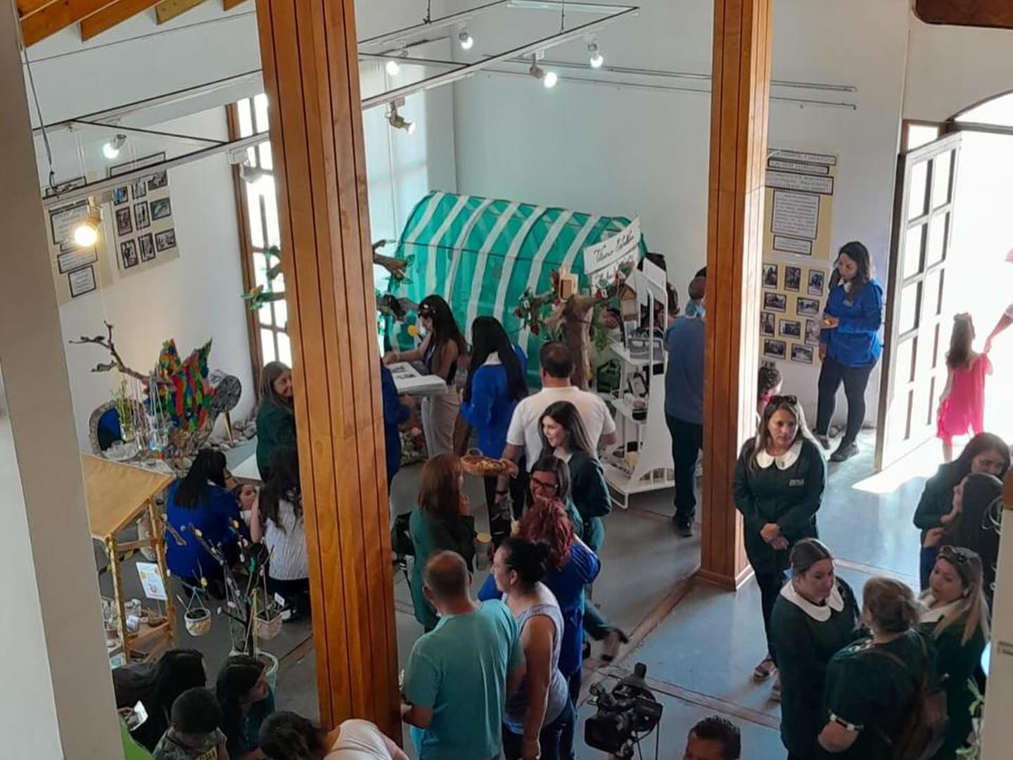 La exposición cuenta con los trabajos de niños y niñas de los jardines participantes