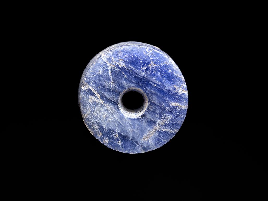 Cuenta discoidal azul