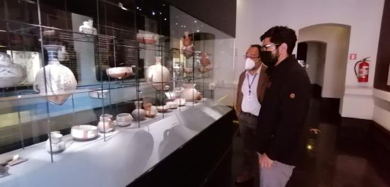 El director del museo junto al Delegado Presidencial del Limarí (en primer plano)